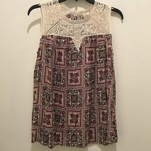 Mystree women’s short sleeve top, small